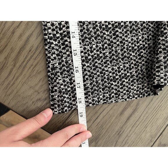 Like New Peck & Peck Women's Skort Black & White - Picture 6 of 6